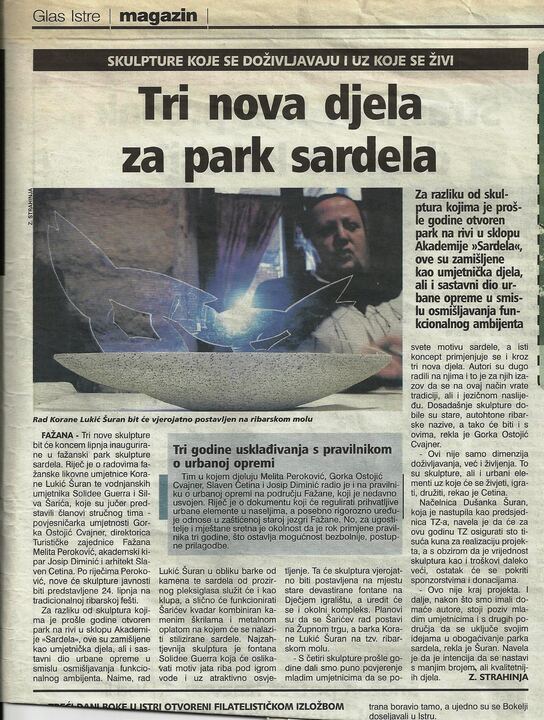Novinski članak s fotografijom makete